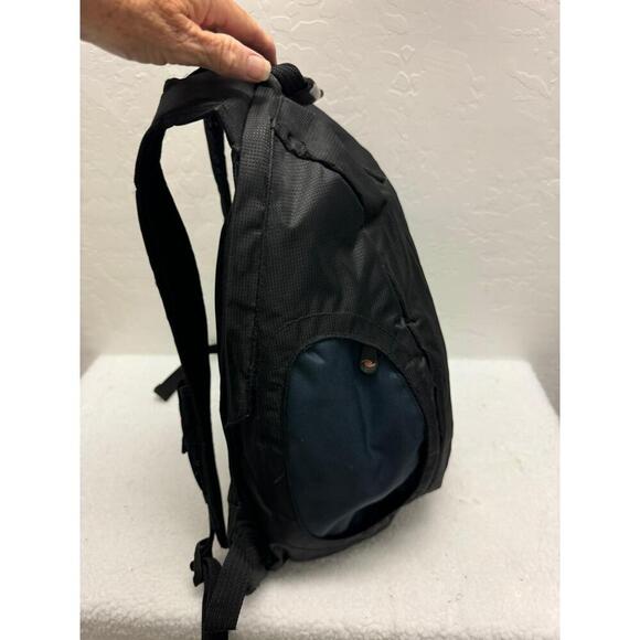 Lowepro Black Nylon Backpack Front Zip Pocket Adjustable Straps - Picture 5 of 9